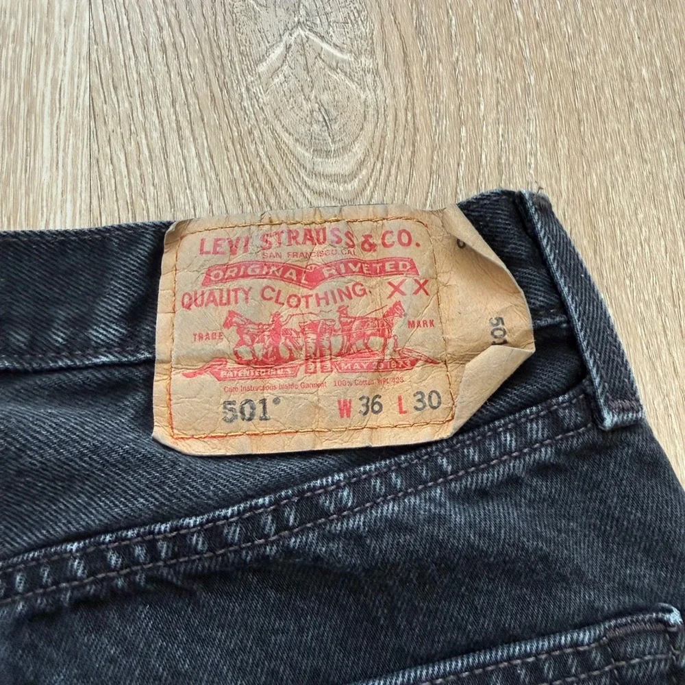 VTG Levi's 501xx Denim Shorts Mens 36 Black‎ Button Fly Straight Cotton Mexico